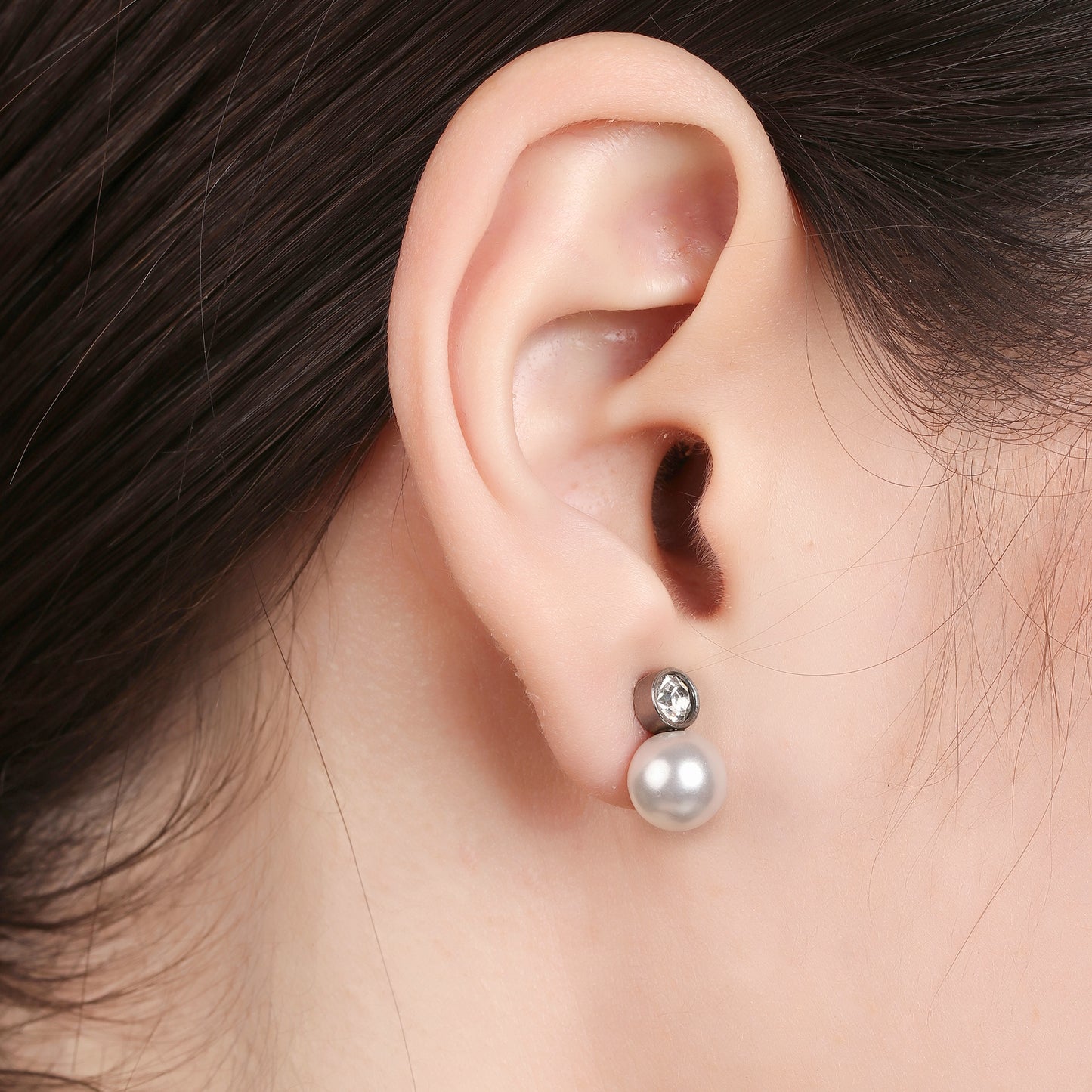 Zircon And Pearl Stud Earring