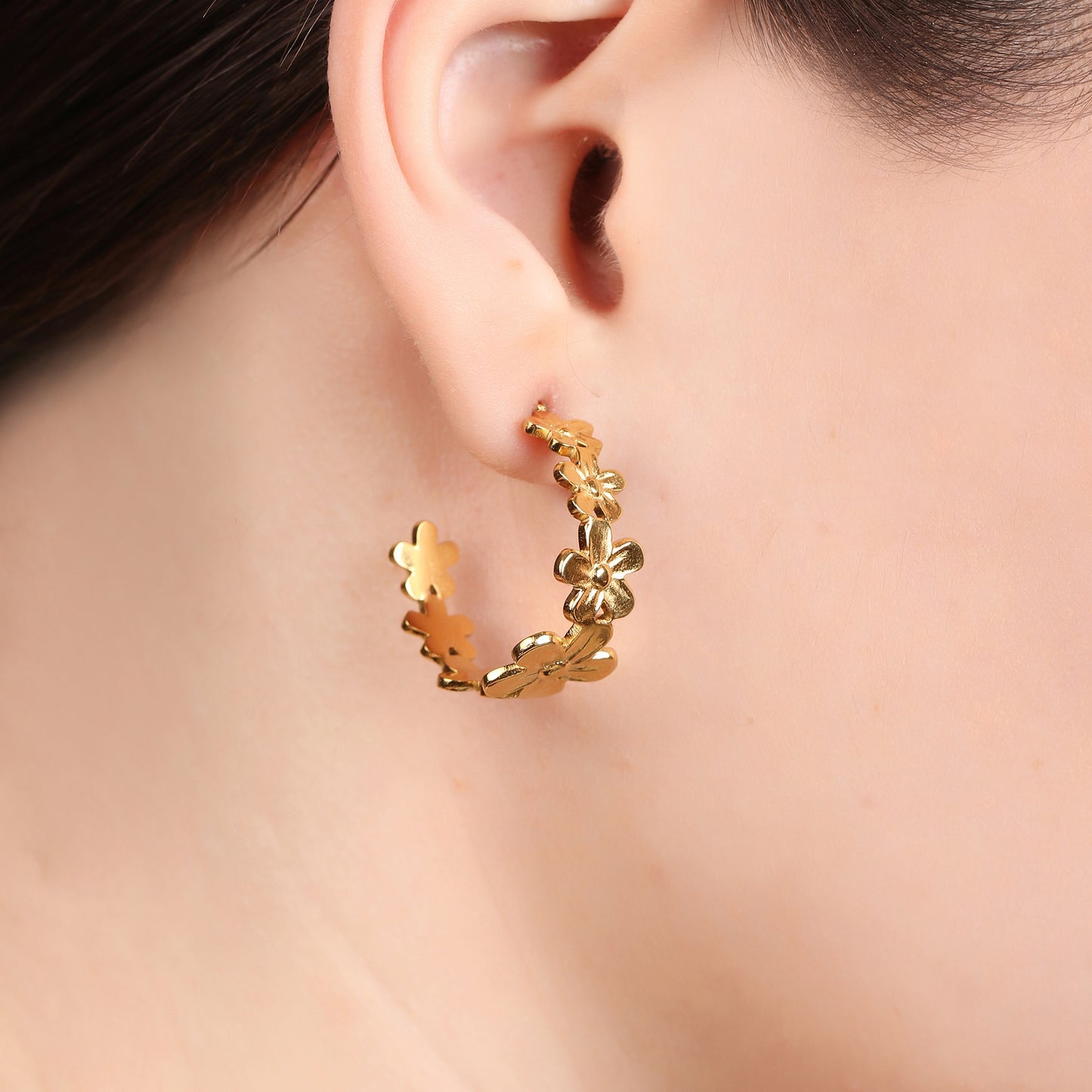 Connecting Flowers Open Hoop Earring