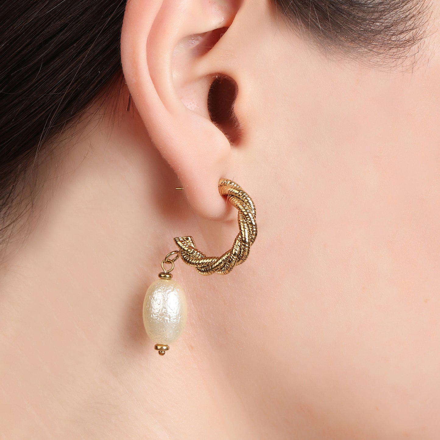 C Shaped Twisted Pearl Drop Earring