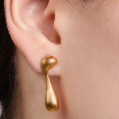 Melted Pearl Drop Earring