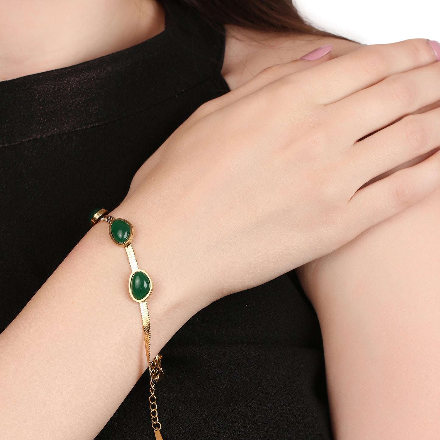 Oval Emerald Snake Chain Bracelet